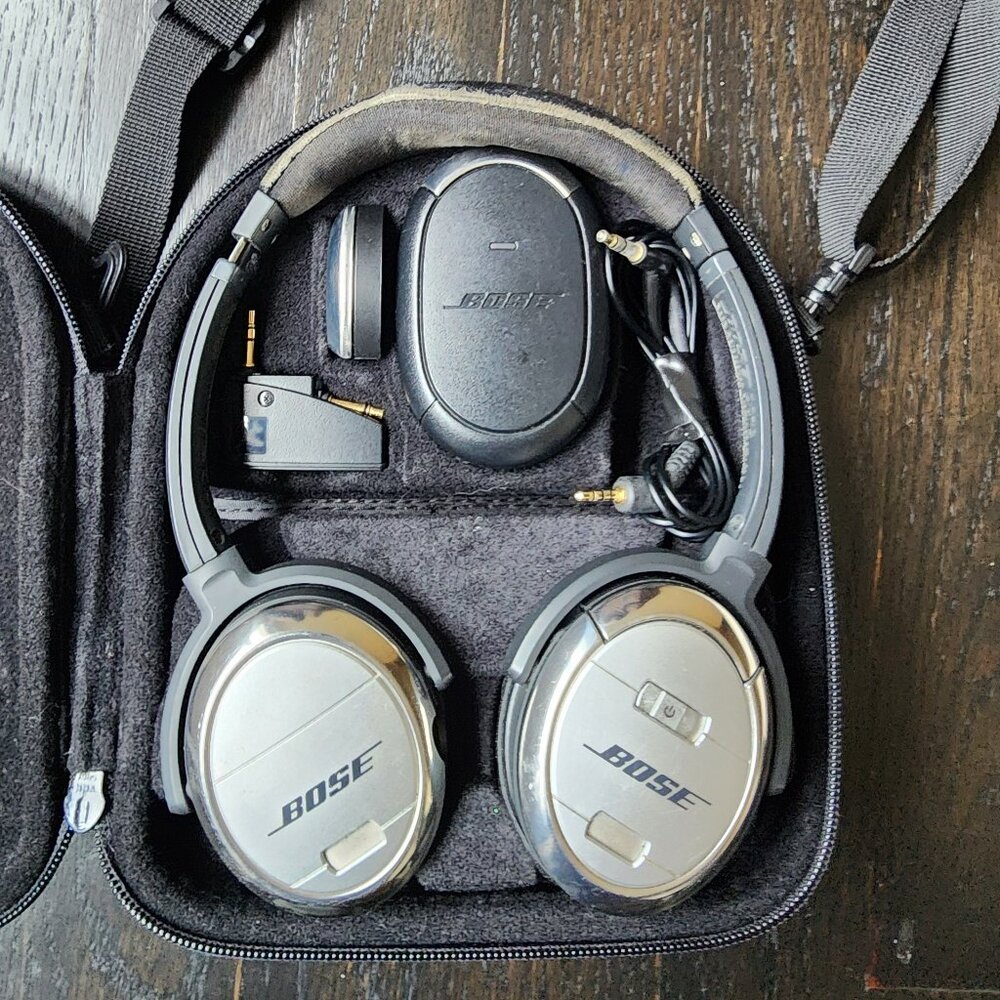 Bose Quiet Comfort 3 Acoustic Noise Cancelling Headphones